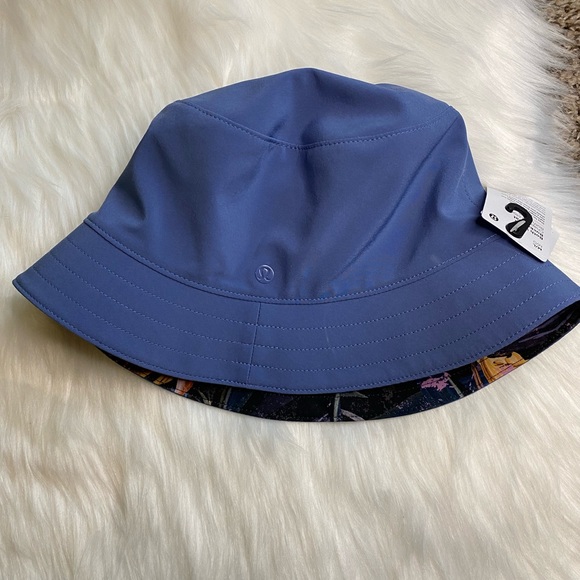 lululemon athletica Accessories - M/L Lululemon Both Ways Reversible Bucket Hat WTDR/VFBM Floral Blue